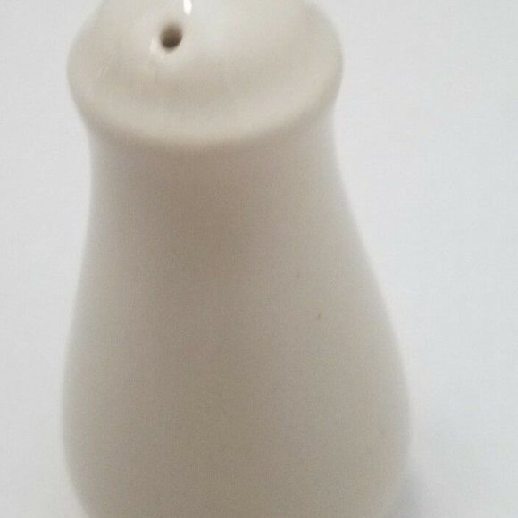 Laura Zindel Salt Shaker Ceramic Black Cream - Picture 5 of 9